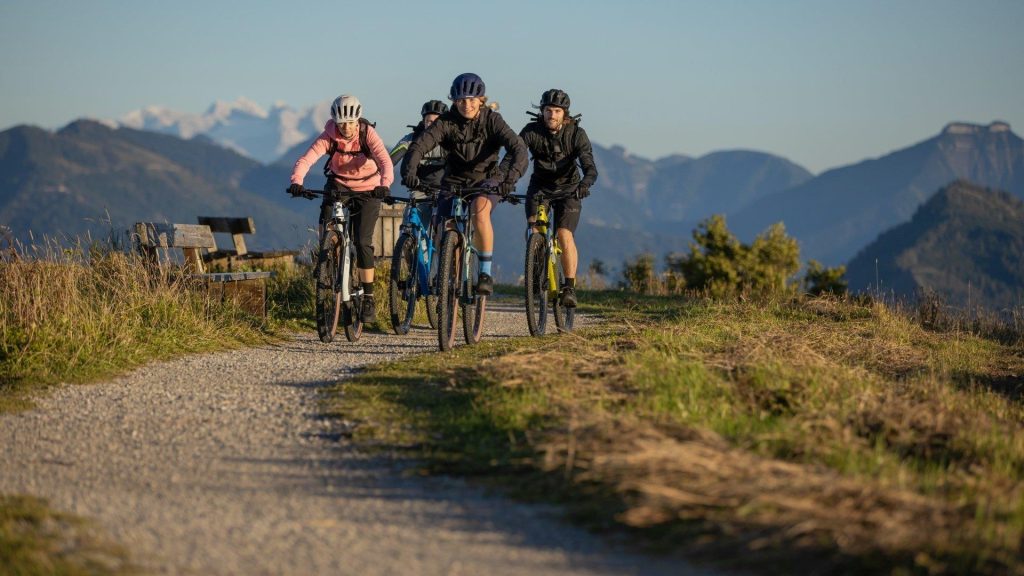 Cube AIM SLX mountainbike in zwart, ideaal voor mountainbikers die kwaliteit en prestatie zoeken