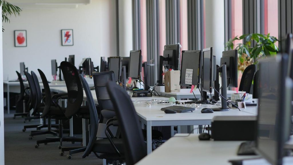 Visualisatie van verbinding tussen werkgevers en talenten versterken door digitalisering en online platforms