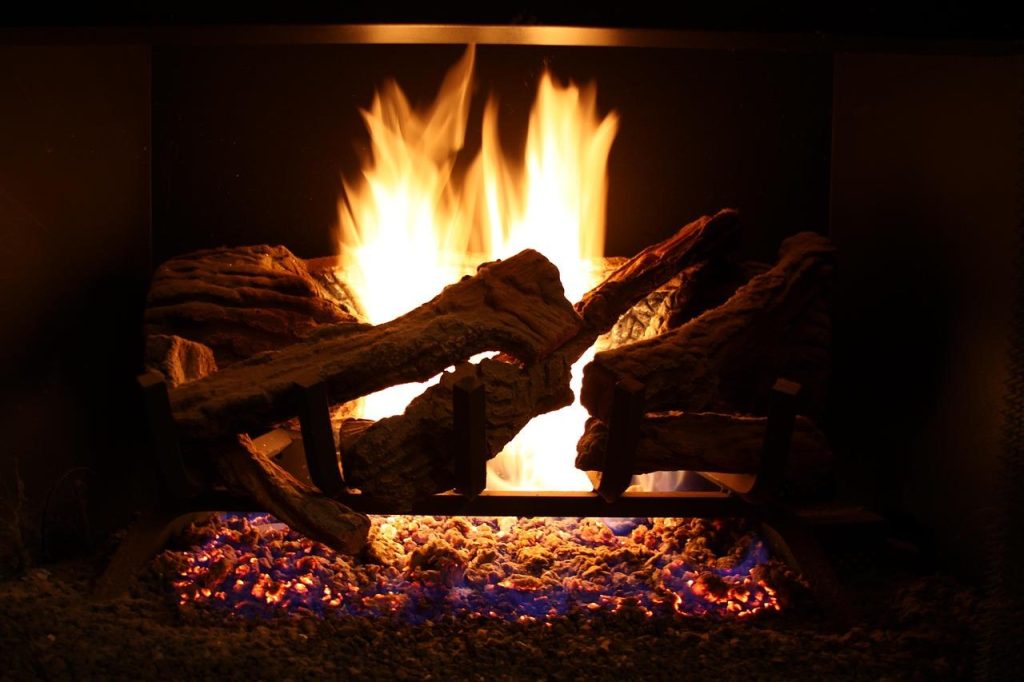 Interieur met kleine aanpassingen: warmere materialen, sfeervolle verlichting en een duidelijke blikvanger voor meer comfort